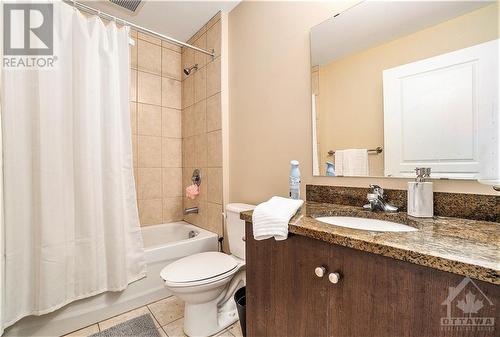 100 Roger Guindon Road Unit#701, Ottawa, ON - Indoor Photo Showing Bathroom