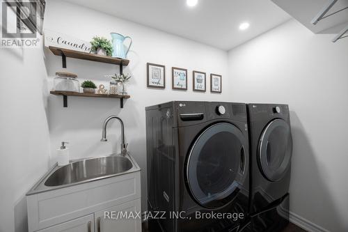 1384 Lyncroft Crescent, Oshawa (Taunton), ON - Indoor Photo Showing Laundry Room