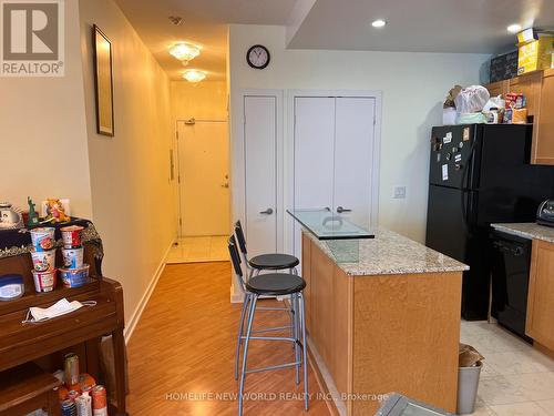 3503 - 8 York Street, Toronto, ON - Indoor Photo Showing Kitchen