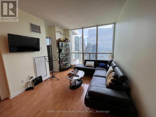 3503 - 8 York Street, Toronto, ON - Indoor Photo Showing Living Room