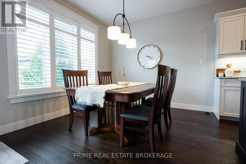 1 Sunrise Lane, Lambton Shores (Grand Bend), ON - Indoor Photo Showing Dining Room