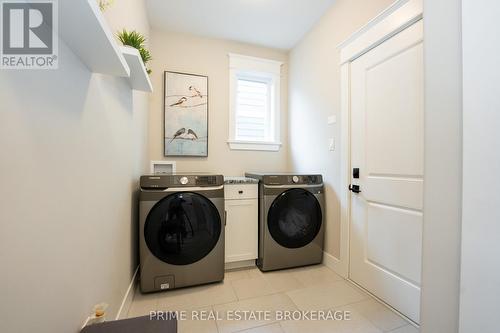 1 Sunrise Lane, Lambton Shores (Grand Bend), ON - Indoor Photo Showing Laundry Room