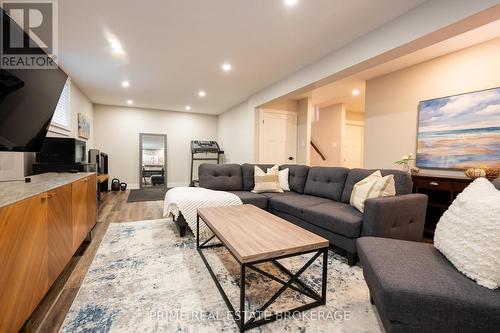 1 Sunrise Lane, Lambton Shores (Grand Bend), ON - Indoor Photo Showing Living Room