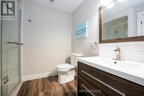 1 Sunrise Lane, Lambton Shores (Grand Bend), ON - Indoor Photo Showing Bathroom