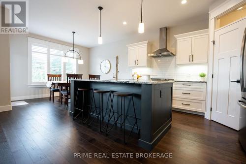 1 Sunrise Lane, Lambton Shores (Grand Bend), ON - Indoor Photo Showing Kitchen With Upgraded Kitchen