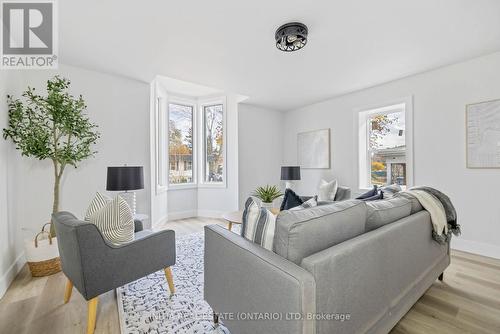 160 Scott Street, North Huron (Wingham), ON - Indoor Photo Showing Living Room