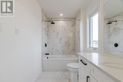 2684 Heardcreek Trail, London, ON - Indoor Photo Showing Bathroom