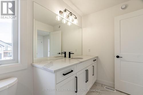 2684 Heardcreek Trail, London, ON - Indoor Photo Showing Bathroom