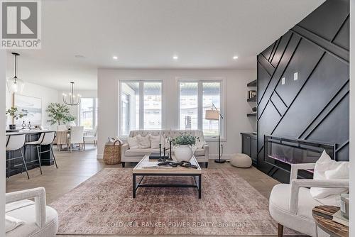 2684 Heardcreek Trail, London, ON - Indoor Photo Showing Living Room