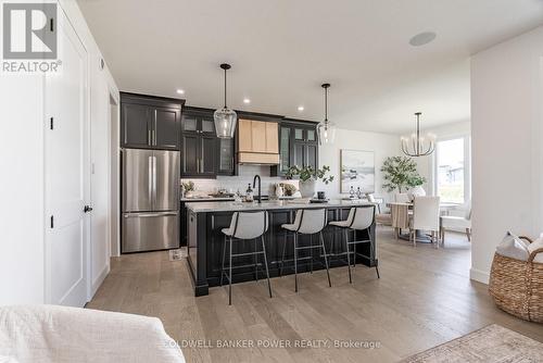 2684 Heardcreek Trail, London, ON - Indoor Photo Showing Other Room