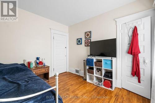 37 John Street, St. Thomas, ON - Indoor Photo Showing Bedroom