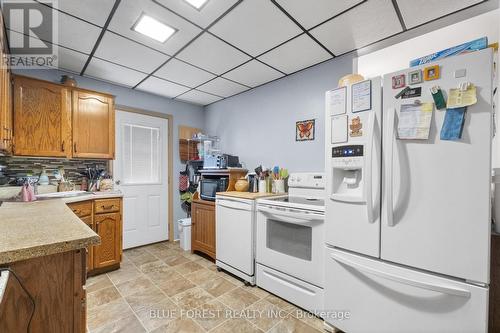 37 John Street, St. Thomas, ON - Indoor Photo Showing Kitchen