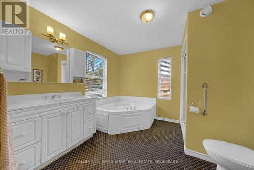 8 Cumberland Street, Prince Edward County (Picton), ON - Indoor Photo Showing Bathroom