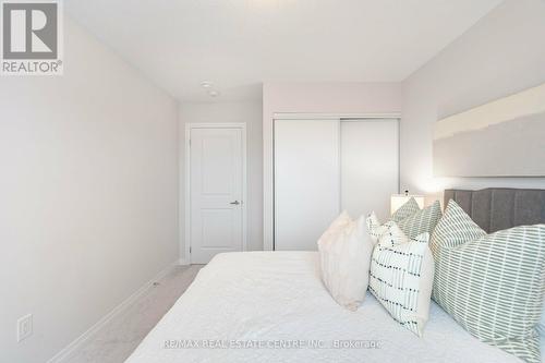 115 Crossmore Crescent, Cambridge, ON - Indoor Photo Showing Bedroom