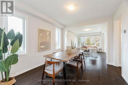 115 Crossmore Crescent, Cambridge, ON - Indoor Photo Showing Dining Room