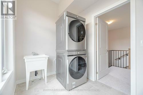 115 Crossmore Crescent, Cambridge, ON - Indoor Photo Showing Laundry Room