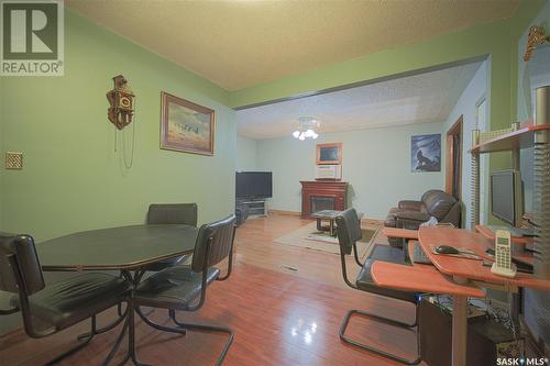 416 J Avenue S, Saskatoon, SK - Indoor Photo Showing Dining Room