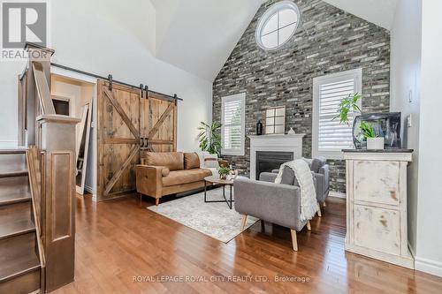 30 Geddes Crescent, Guelph, ON - Indoor Photo Showing Living Room With Fireplace