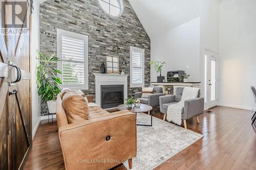 30 Geddes Crescent, Guelph, ON - Indoor Photo Showing Living Room With Fireplace