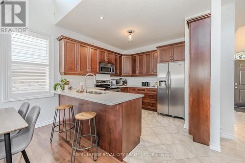 30 Geddes Crescent, Guelph, ON - Indoor Photo Showing Kitchen