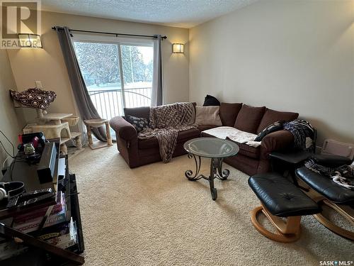 1 15 Coventry Road, Regina, SK - Indoor Photo Showing Kitchen