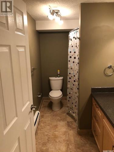 1 15 Coventry Road, Regina, SK - Indoor Photo Showing Bathroom