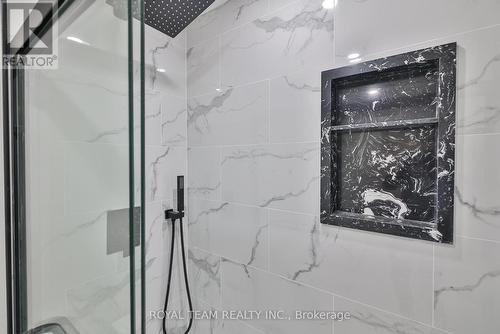 Lower - 32 Carness Crescent, Georgina, ON - Indoor Photo Showing Bathroom