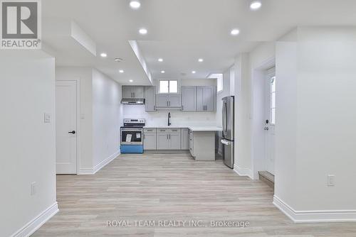 Lower - 32 Carness Crescent, Georgina, ON - Indoor Photo Showing Kitchen