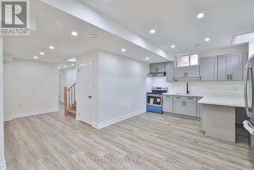 Lower - 32 Carness Crescent, Georgina, ON - Indoor Photo Showing Kitchen