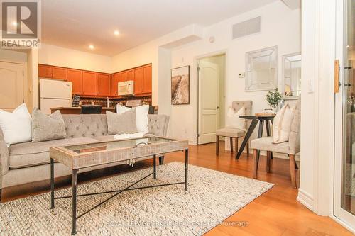 110 - 869 Clonsilla Avenue, Peterborough (Monaghan), ON - Indoor Photo Showing Living Room