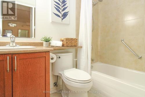 110 - 869 Clonsilla Avenue, Peterborough (Monaghan), ON - Indoor Photo Showing Bathroom