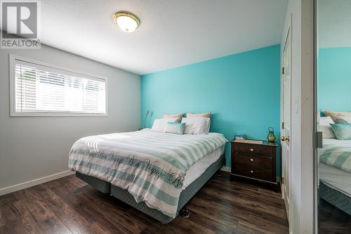 2597 Glenview Avenue, Kamloops, BC - Indoor Photo Showing Bedroom