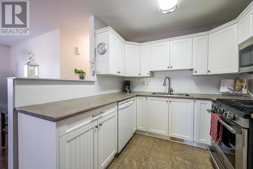 2597 Glenview Avenue, Kamloops, BC - Indoor Photo Showing Kitchen With Double Sink