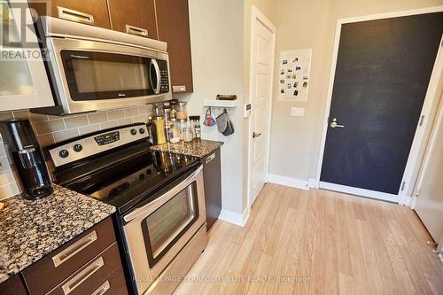 Th109 - 90 Stadium Road, Toronto, ON - Indoor Photo Showing Kitchen