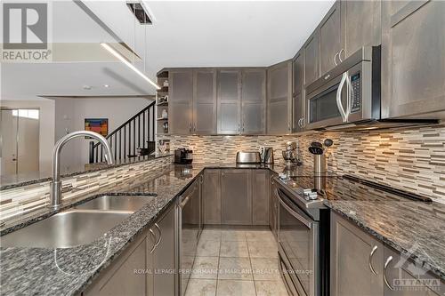 14 Holmwood Avenue, Ottawa, ON - Indoor Photo Showing Kitchen With Double Sink With Upgraded Kitchen