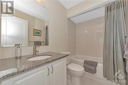 14 Holmwood Avenue, Ottawa, ON - Indoor Photo Showing Bathroom