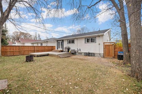 457 Woodlands Crescent, Winnipeg, MB - Outdoor