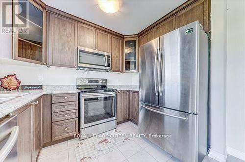 304 Van Dusen Avenue, Southgate, ON - Indoor Photo Showing Kitchen