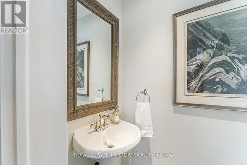 95 Ridge Drive, Toronto, ON - Indoor Photo Showing Bathroom