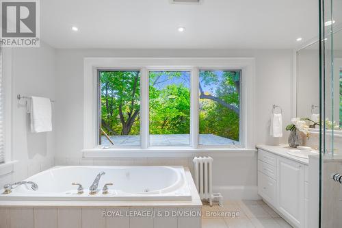 95 Ridge Drive, Toronto, ON - Indoor Photo Showing Bathroom