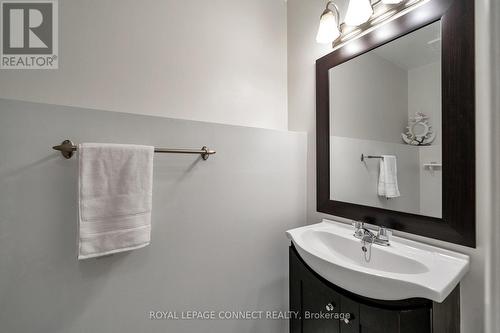 32 - 2800 Courtice Road, Clarington, ON - Indoor Photo Showing Bathroom