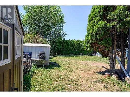 1074 Ollek Street, Kamloops, BC - Outdoor