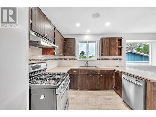 1074 Ollek Street, Kamloops, BC - Indoor Photo Showing Kitchen With Double Sink