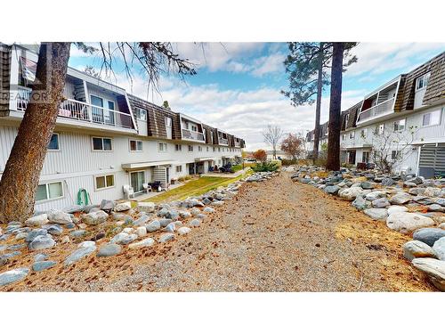 2117 2Nd Street N Unit# 102, Cranbrook, BC - Outdoor