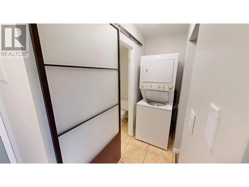 2117 2Nd Street N Unit# 102, Cranbrook, BC - Indoor Photo Showing Laundry Room