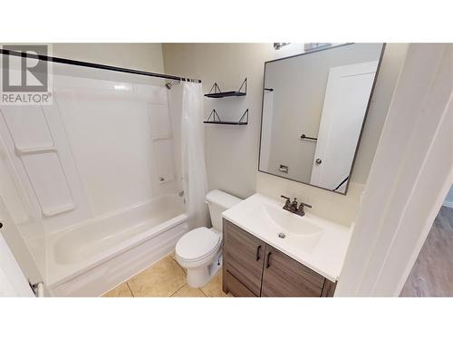 2117 2Nd Street N Unit# 102, Cranbrook, BC - Indoor Photo Showing Bathroom