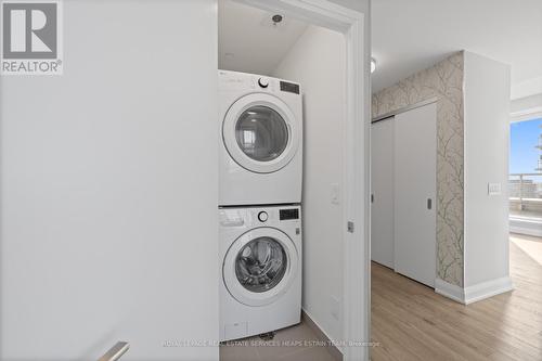 2802 - 25 Montgomery Avenue, Toronto, ON - Indoor Photo Showing Laundry Room