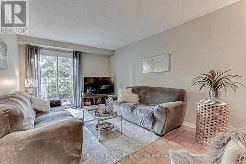 58 - 500 Osgoode Drive, London, ON - Indoor Photo Showing Living Room