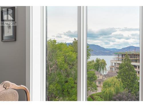 529 Truswell Road Unit# 602, Kelowna, BC - Indoor With Body Of Water