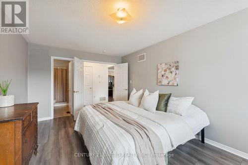 613 Tully Crescent, Peterborough (Monaghan), ON - Indoor Photo Showing Bedroom